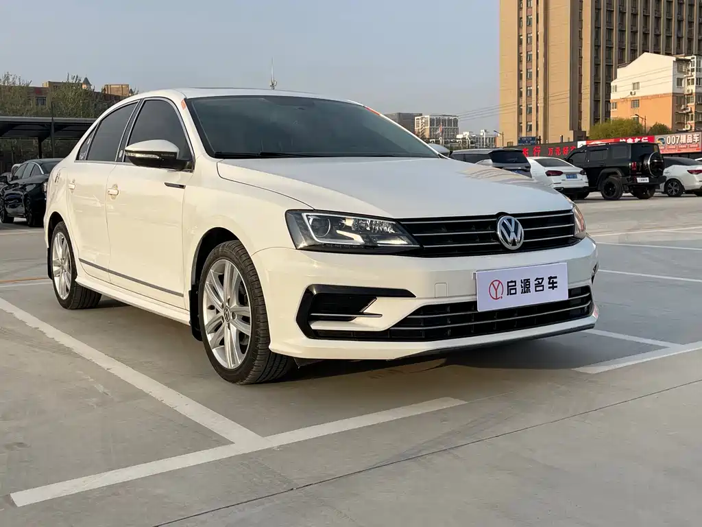 Volkswagen Sagitar 2019