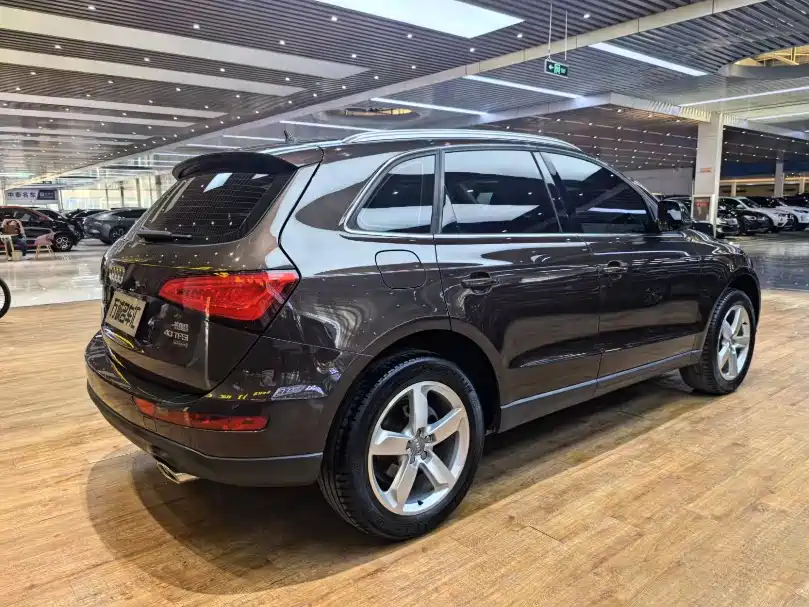 Audi Q5 2017 — фото 23