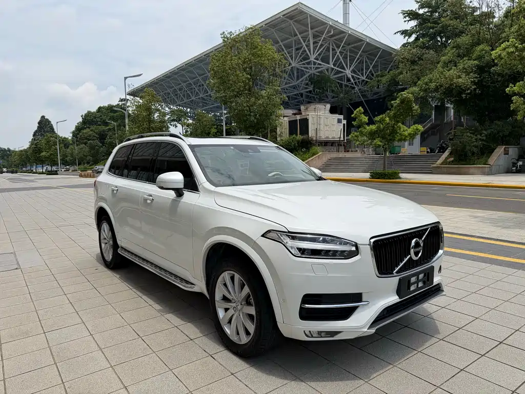 Volvo XC90 2016