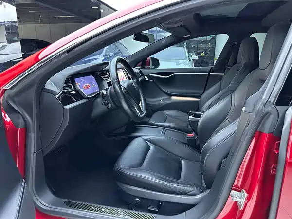 Tesla Model S 2016