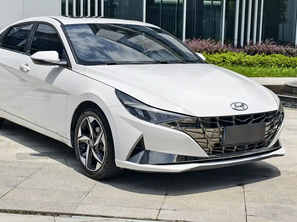 Hyundai Elantra 2021