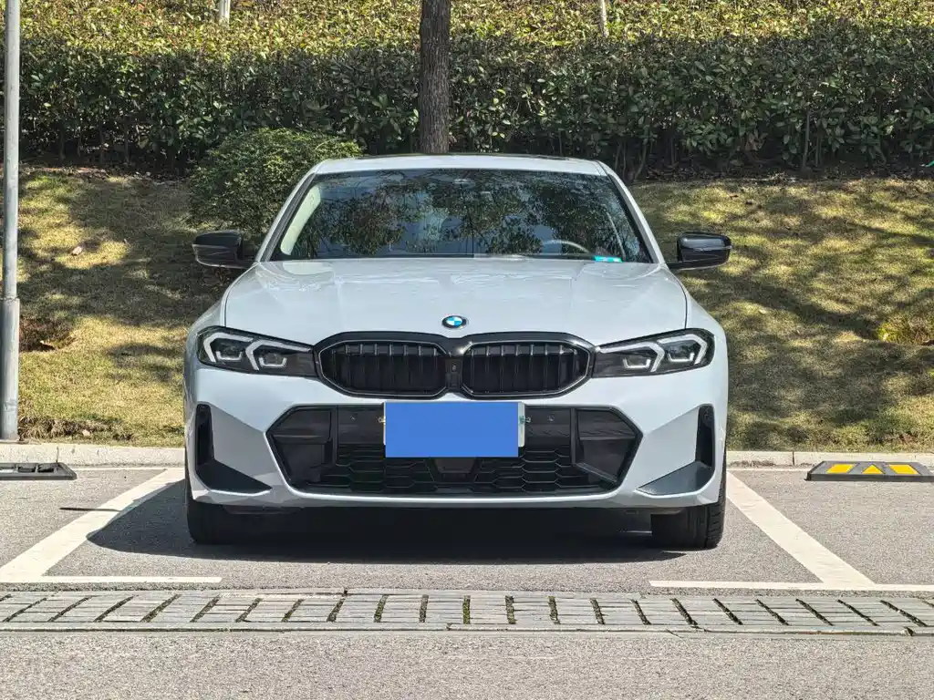 BMW 3 Series 2025