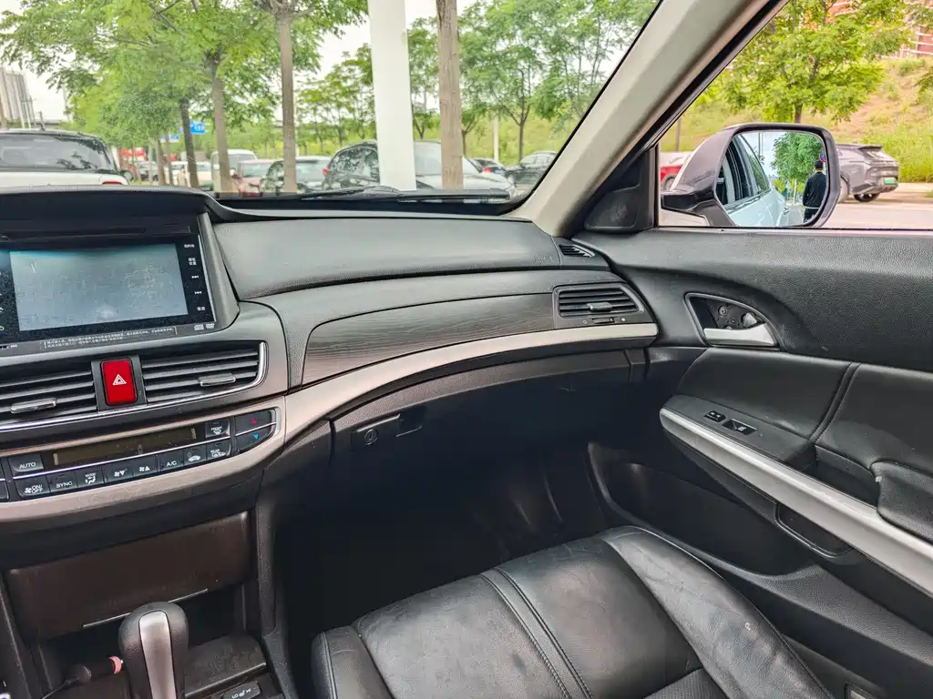 Honda Crosstour 2015 — фото 12