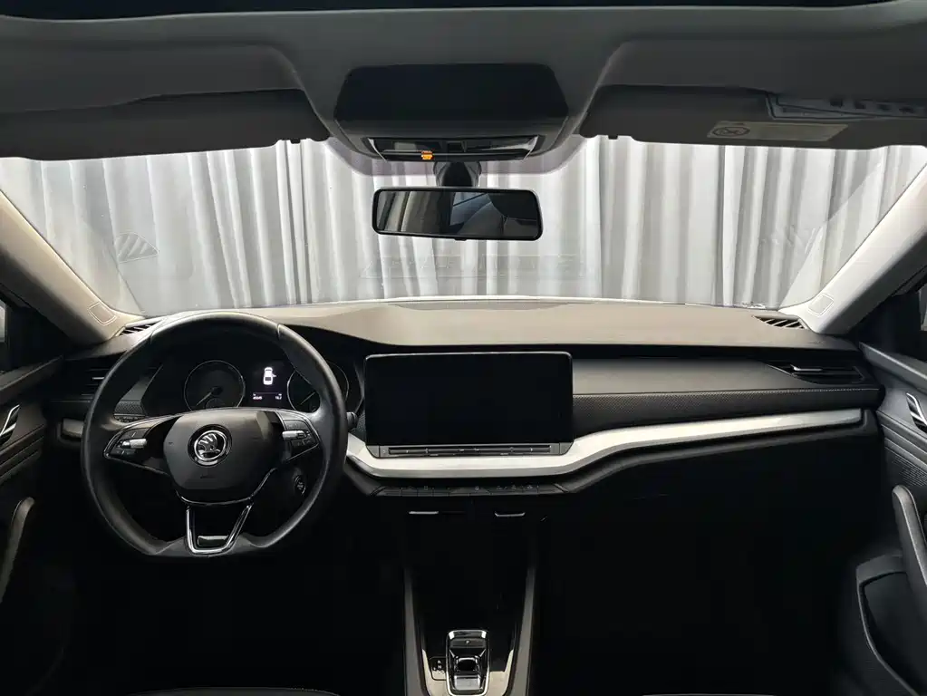 Skoda Octavia 2022 — фото 11