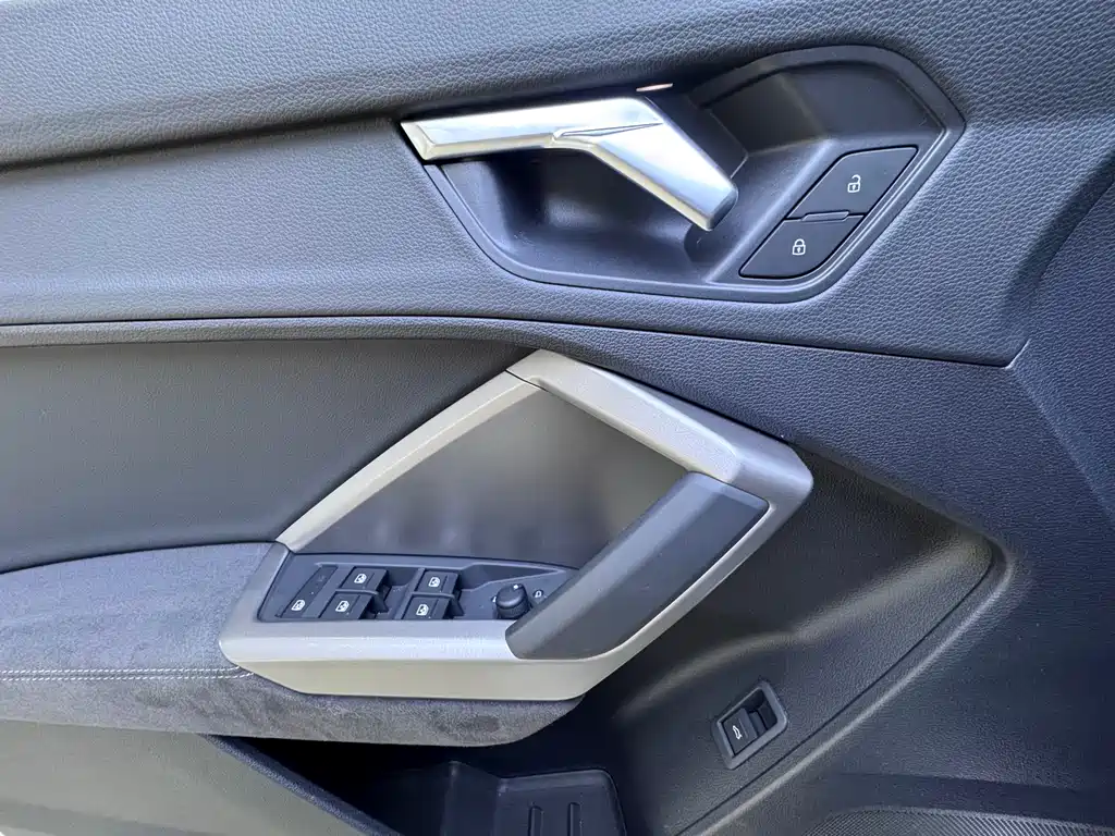 Audi Q3 2022 — фото 24
