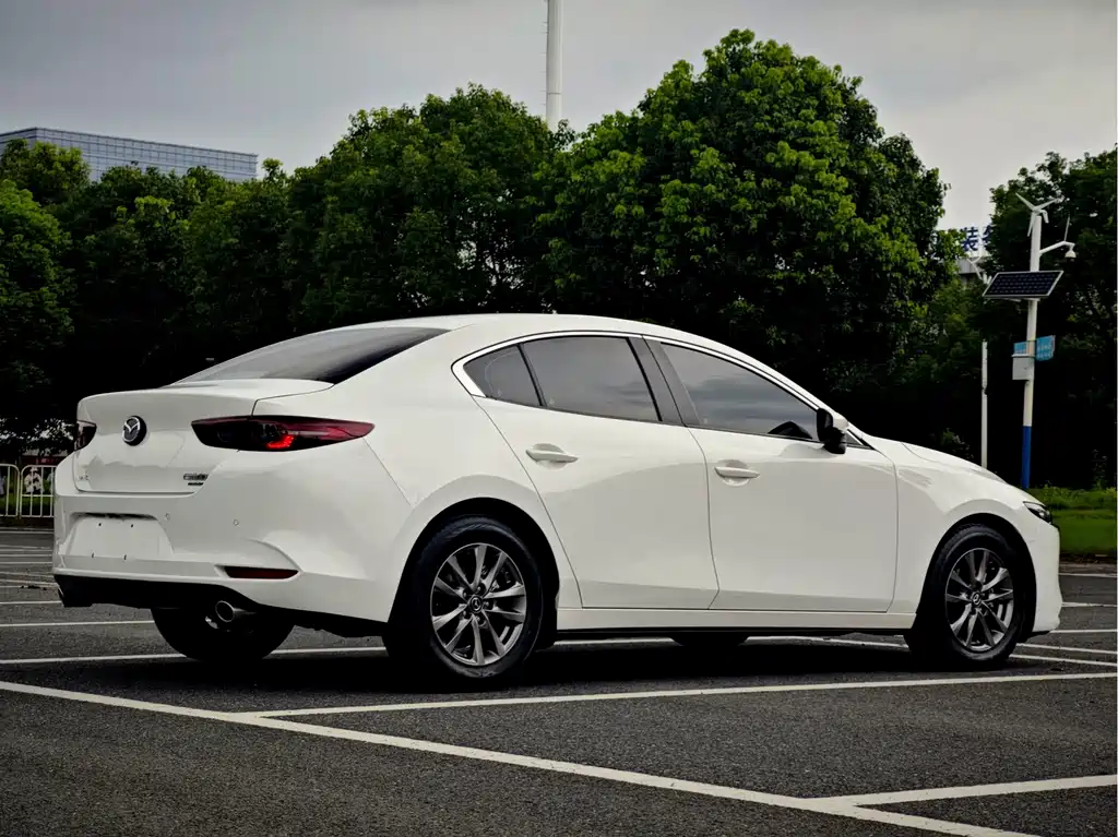 Mazda 3 Angkesela 2020