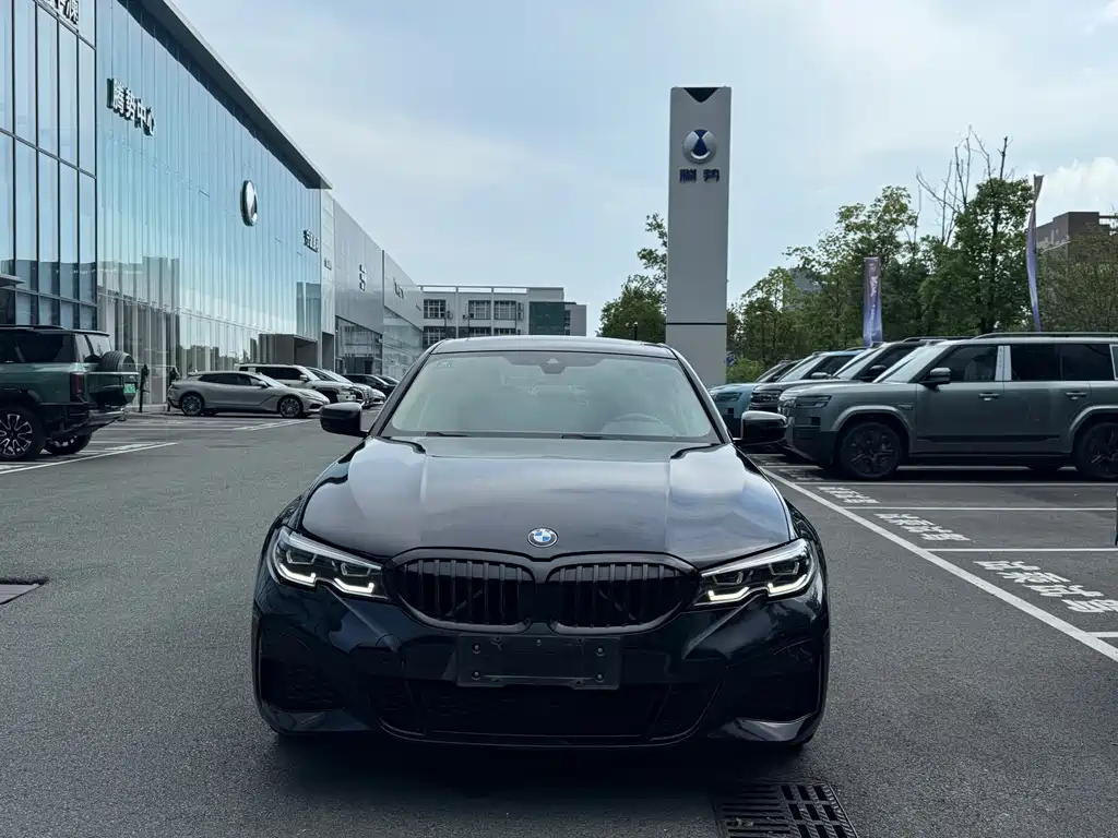 BMW 3 Series 2022