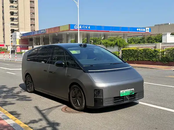 Li Auto MEGA 2024