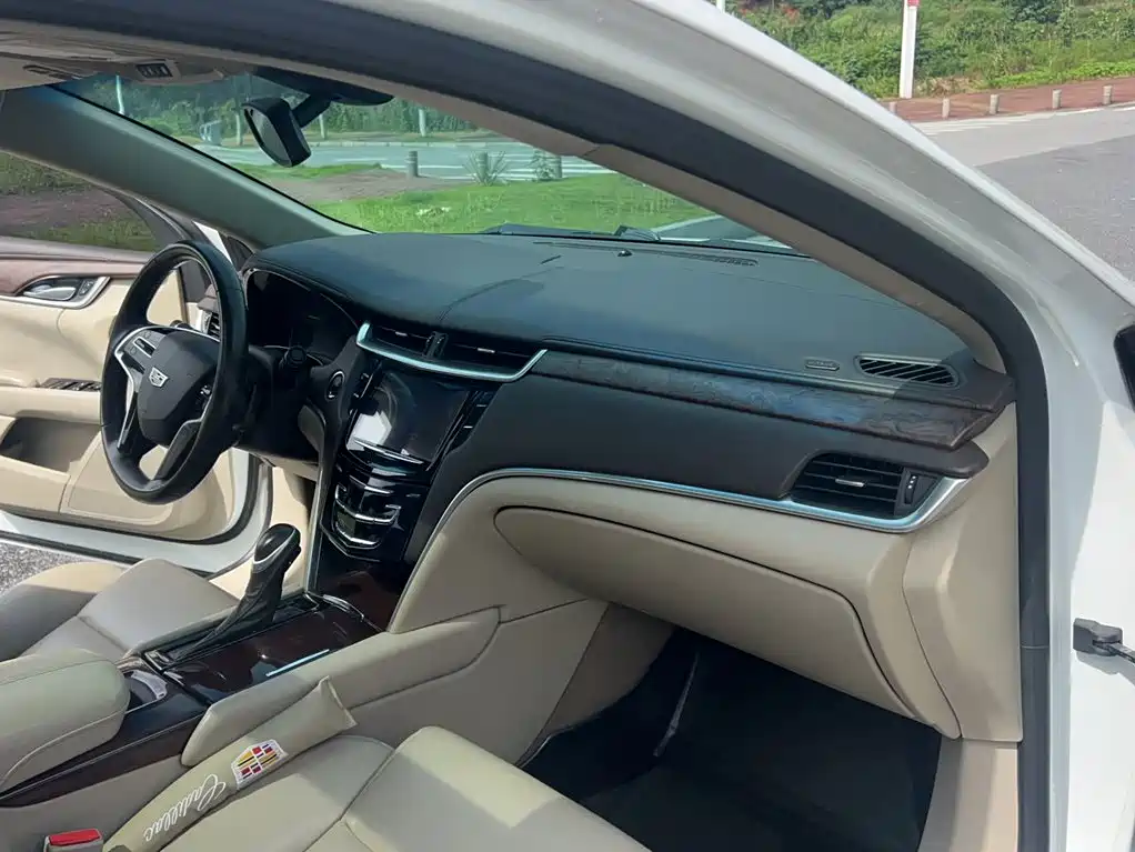 Cadillac XTS 2017 — фото 13
