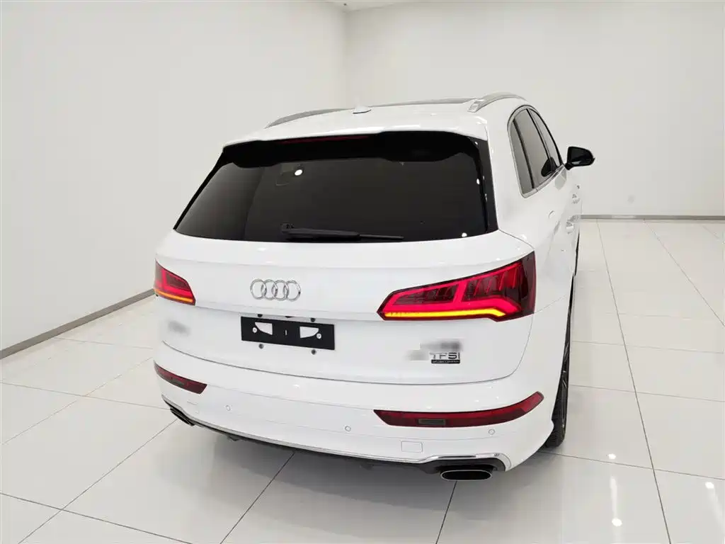 Audi Q5L 2020 — фото 6