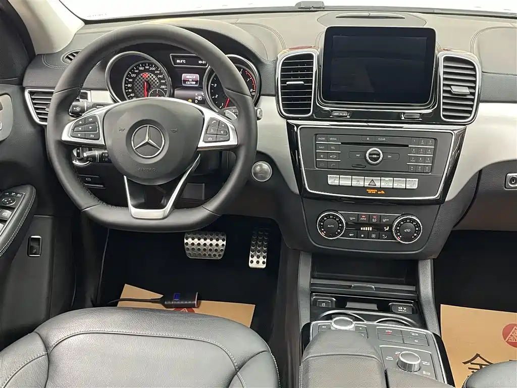 Mercedes-Benz GLE AMG 2018 — фото 30
