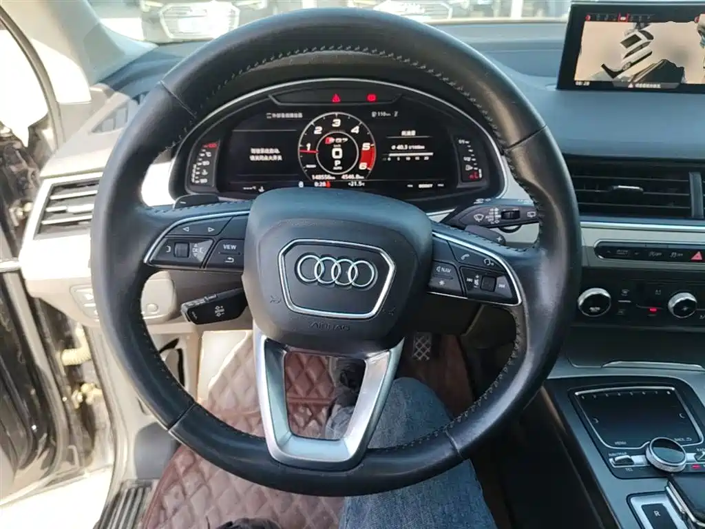 Audi Q7 2019 — фото 11