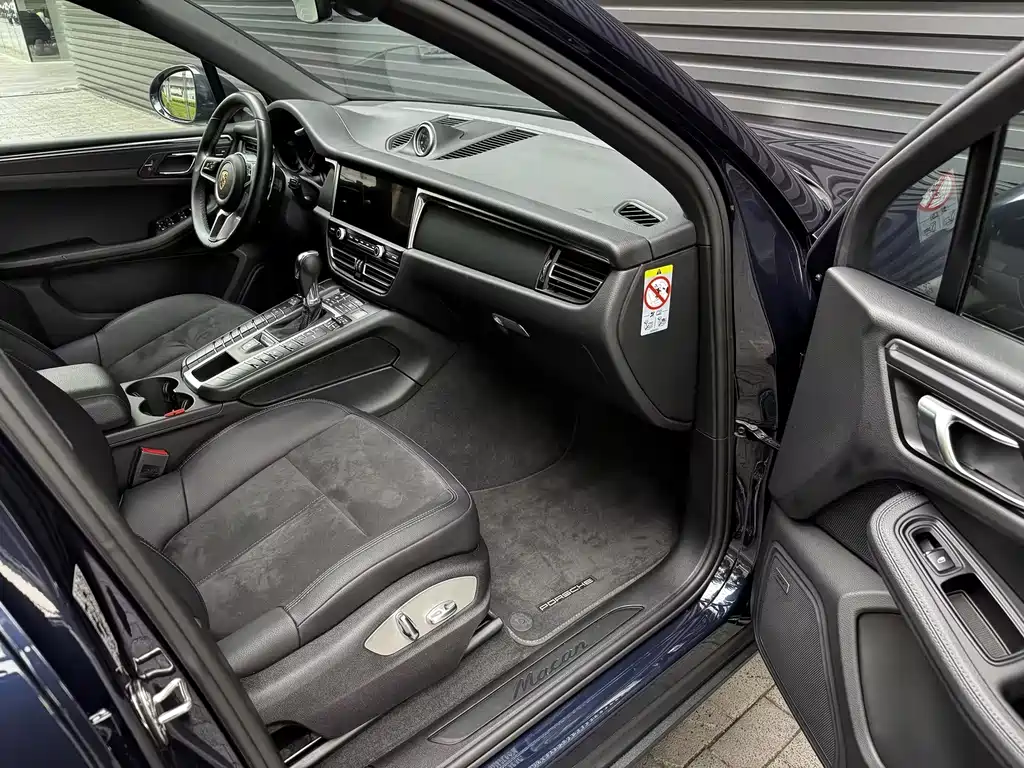 Porsche Macan 2020 — фото 12