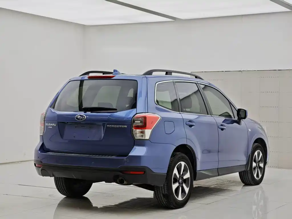 Subaru Forester 2016 — фото 10