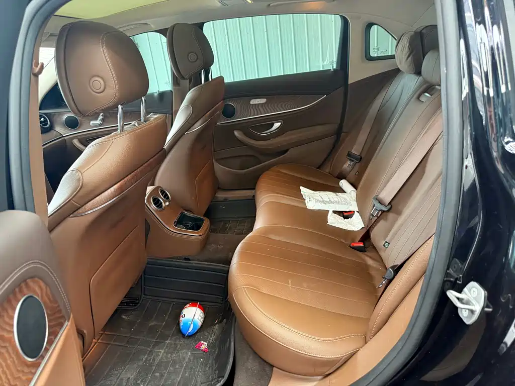 Mercedes-Benz E-Class 2022