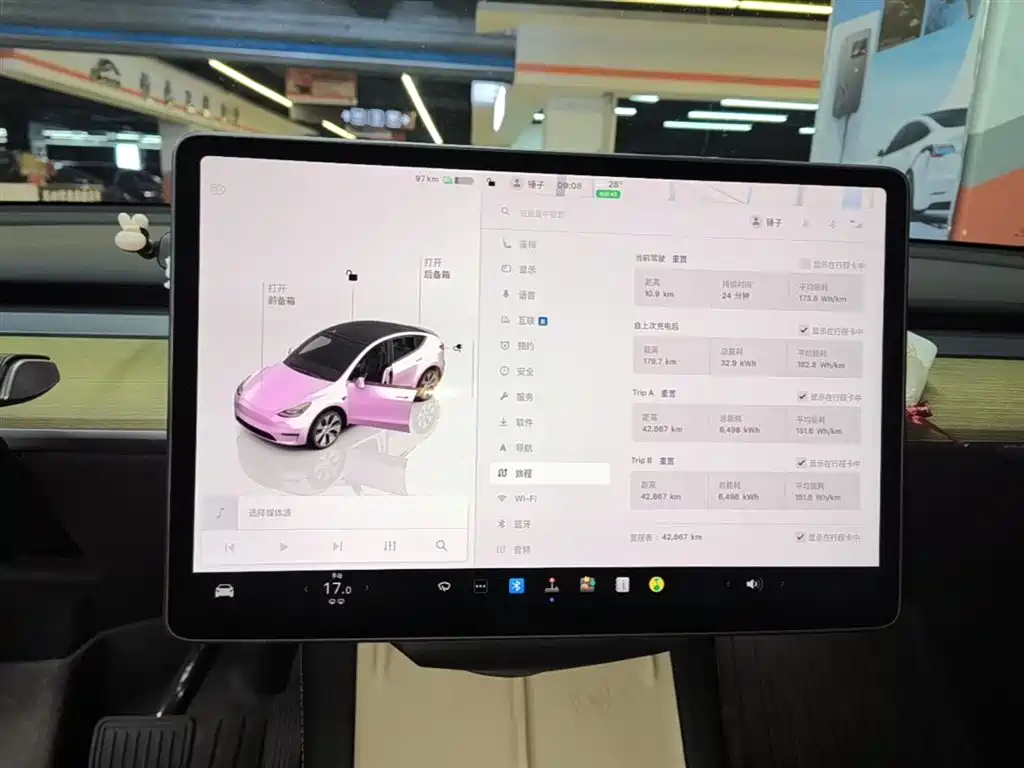 Tesla Model Y 2023 — фото 12