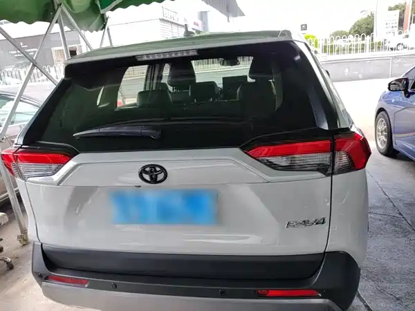 Toyota RAV4 2021