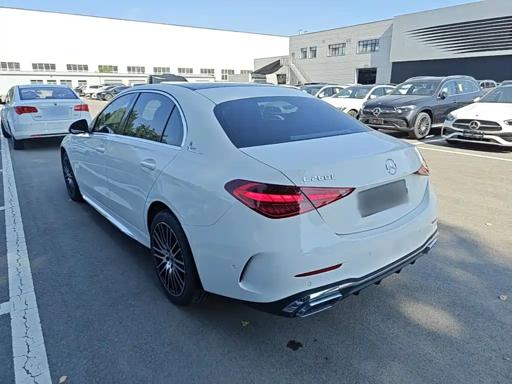 Mercedes-Benz C-Class 2024