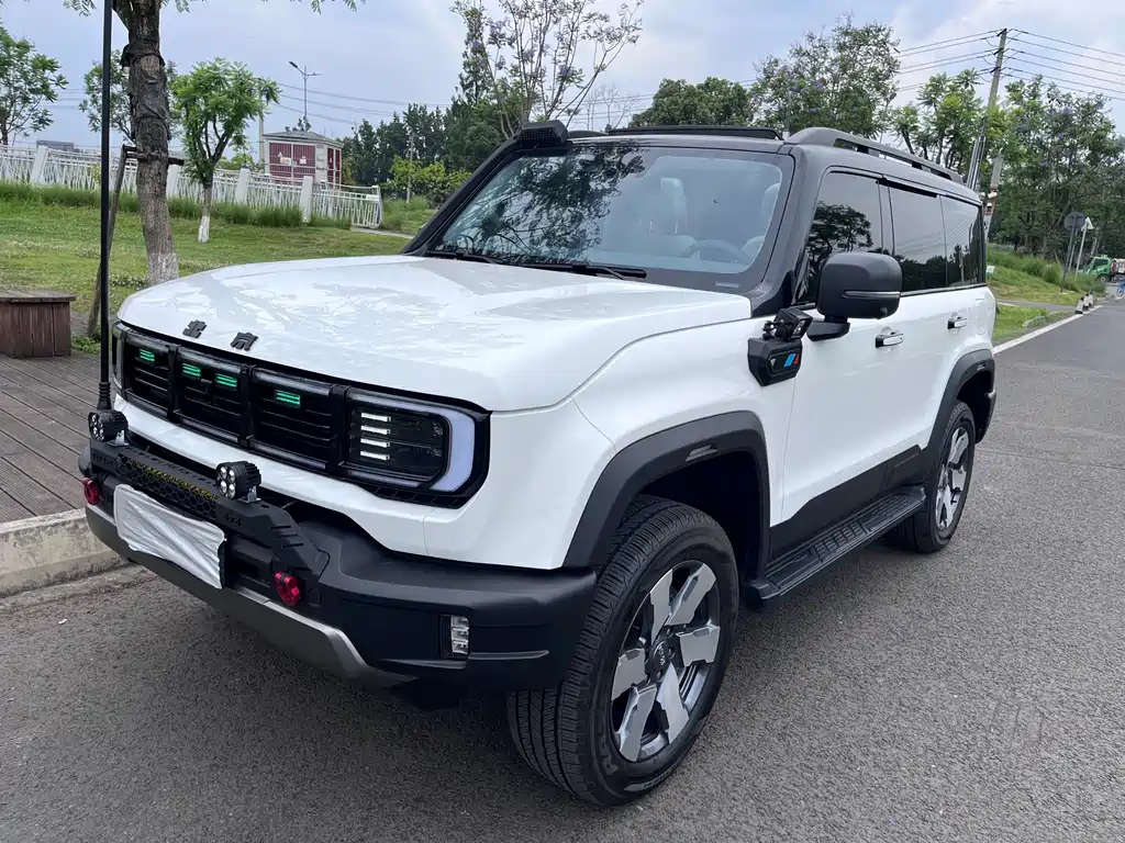 Beijing Off-Road BJ40 EREV 2025