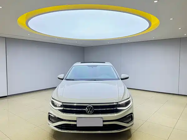 Volkswagen Bora 2023