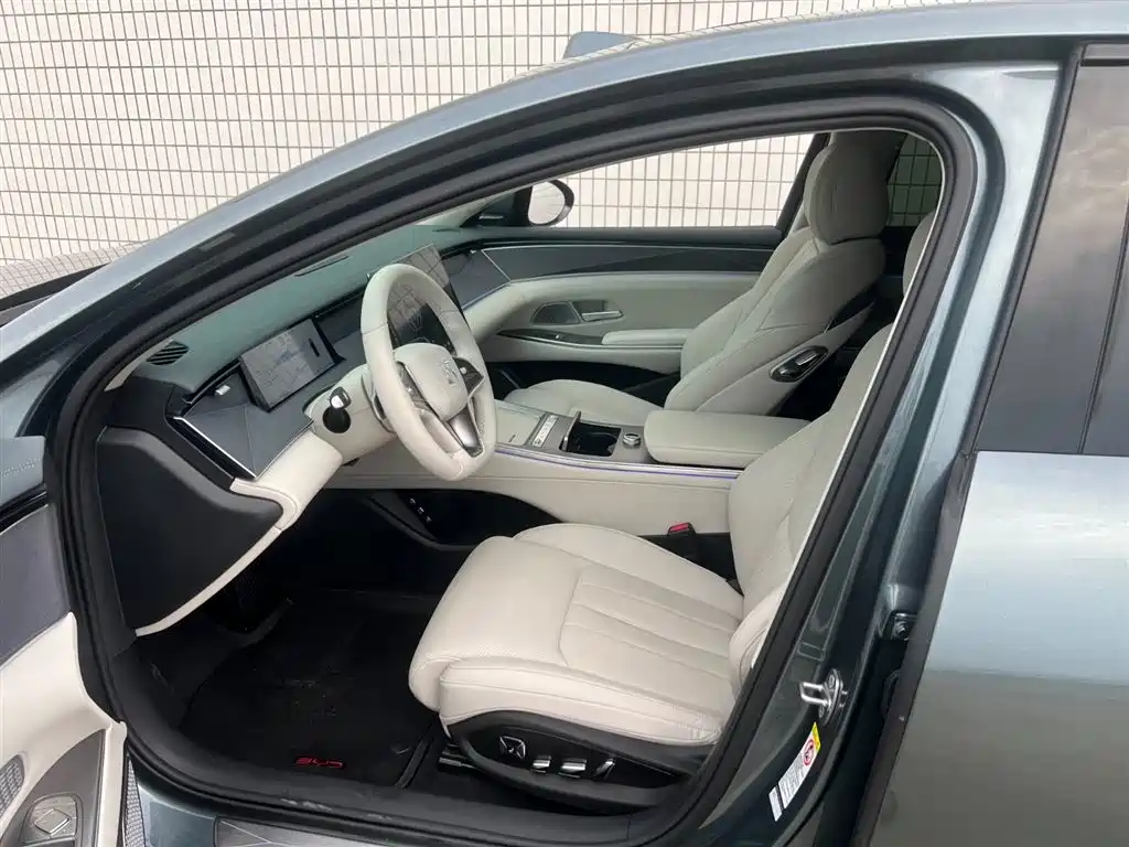 BYD Han L 2025
