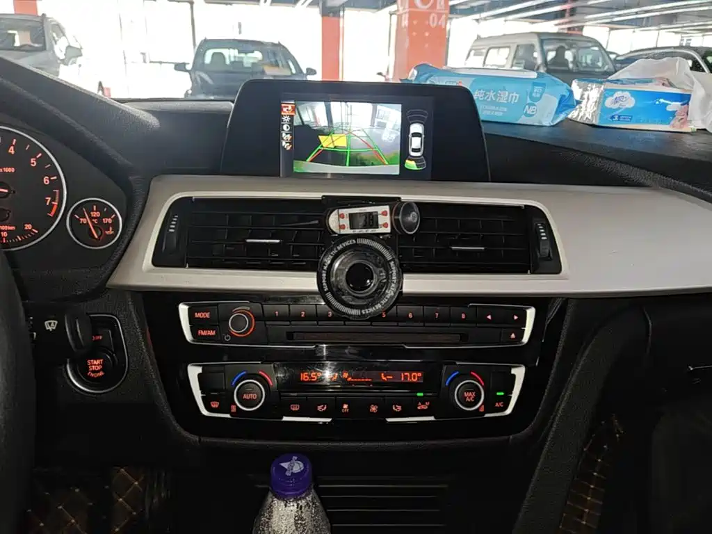 BMW 3 Series 2015 — фото 13