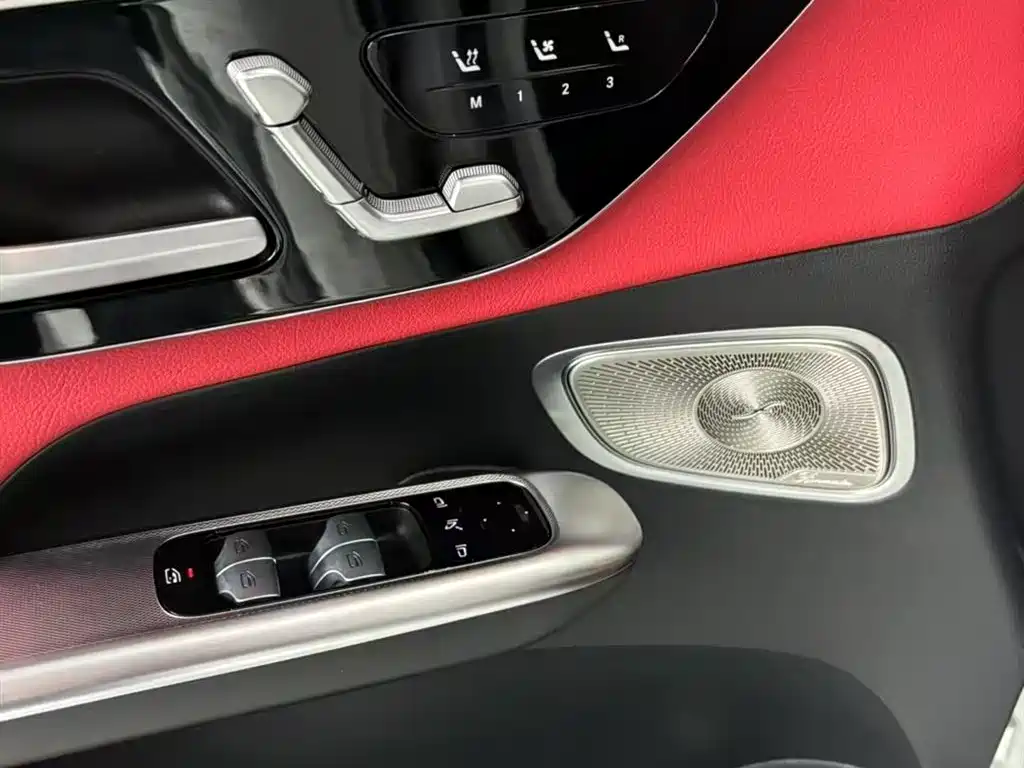 Mercedes-Benz GLC 2023