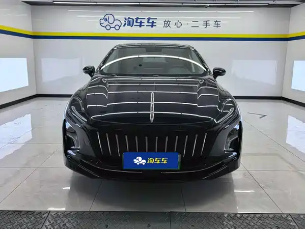Hongqi E-QM5 2025