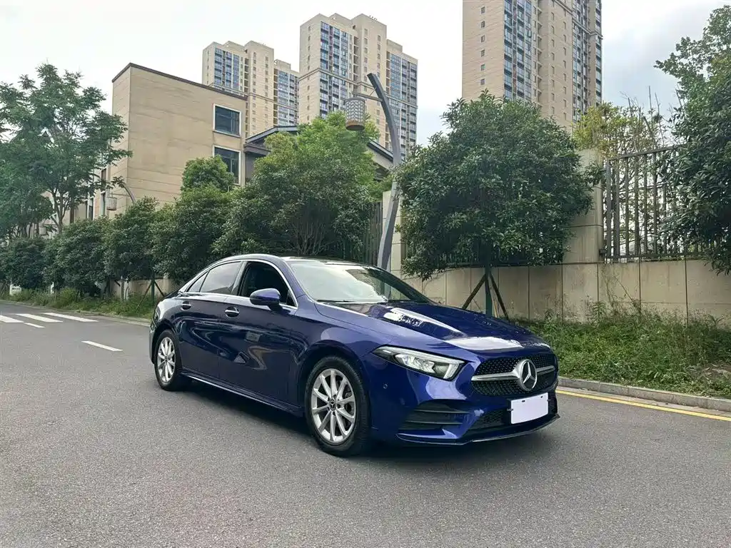 Mercedes-Benz A-Class 2020 — фото 4