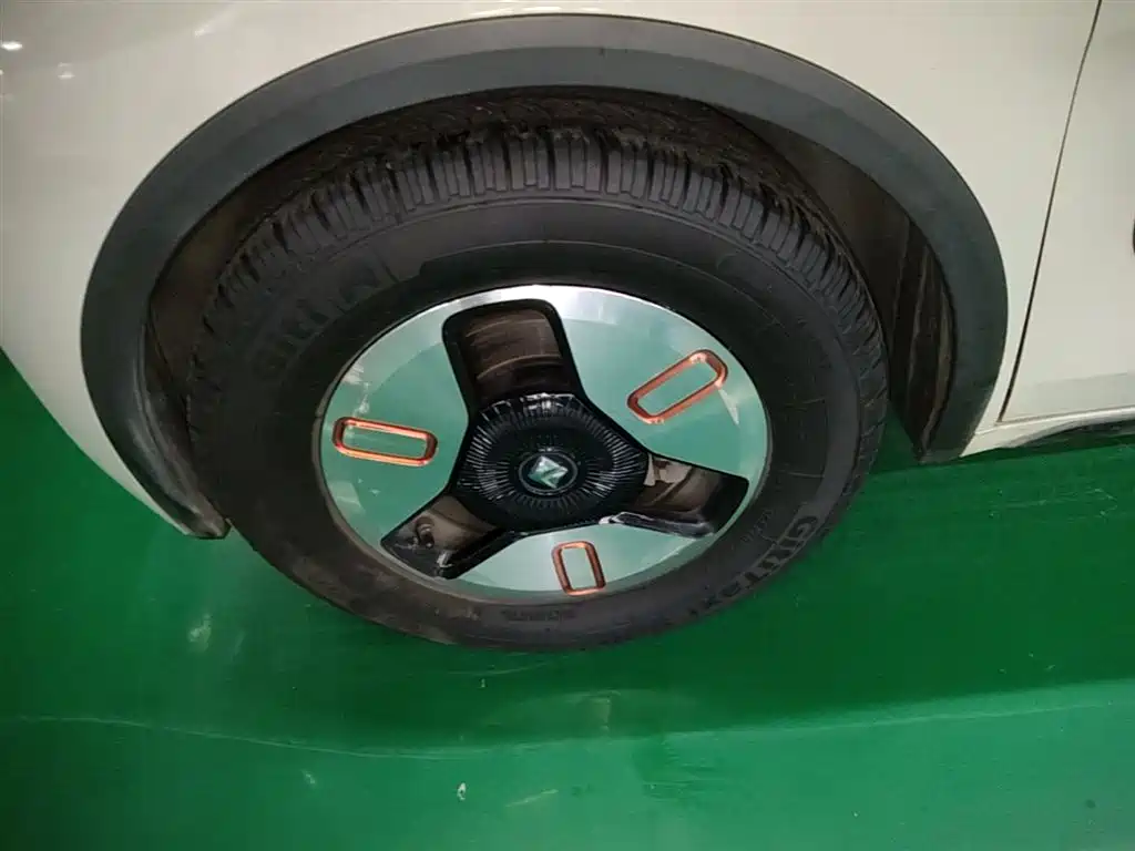 Baojun KiWi EV 2022 — фото 23