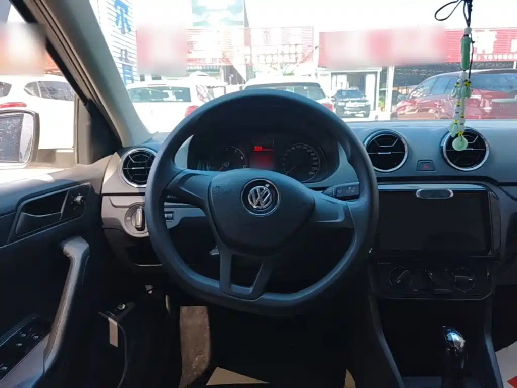 Volkswagen Jetta 2019 — фото 11