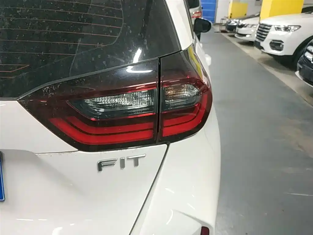 Honda Fit 2023 — фото 8