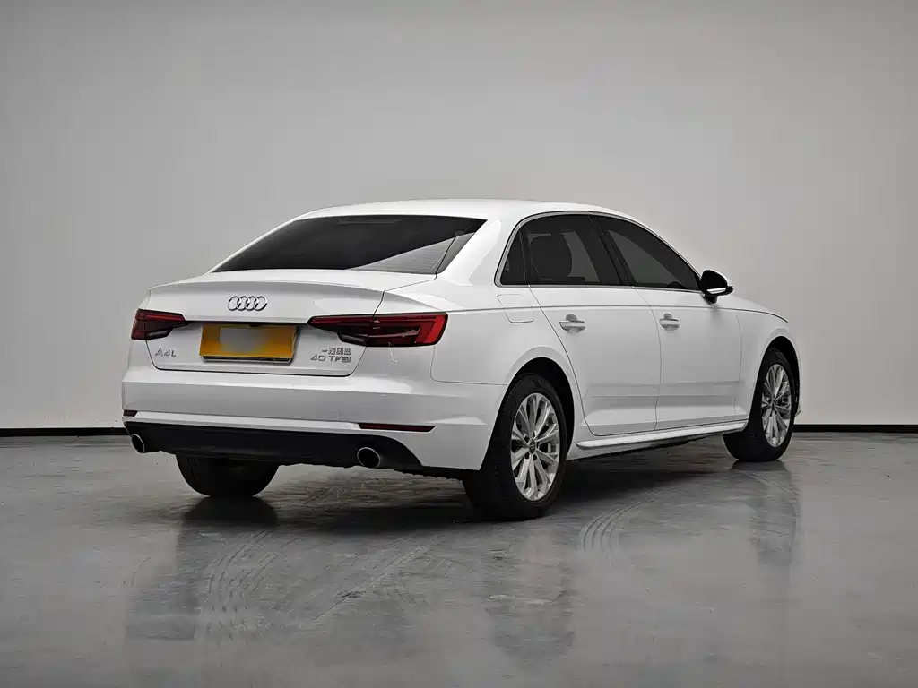Audi A4L 2017 — фото 4