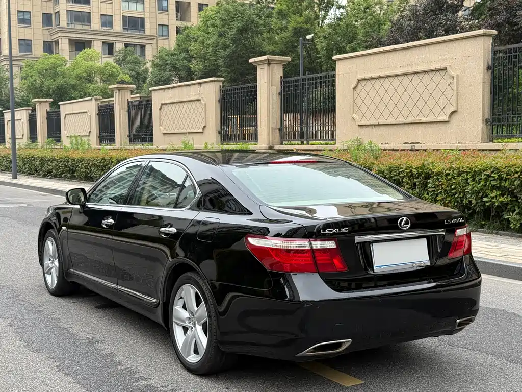 Lexus LS 2009