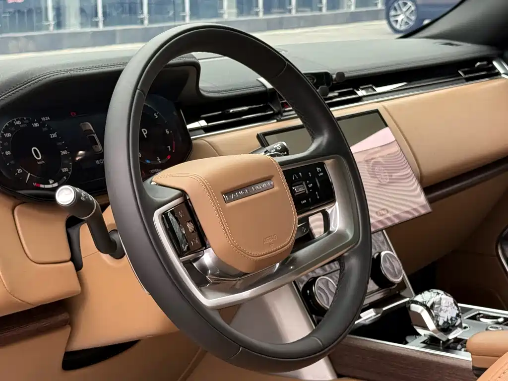 Land Rover Range Rover 2023 — фото 15