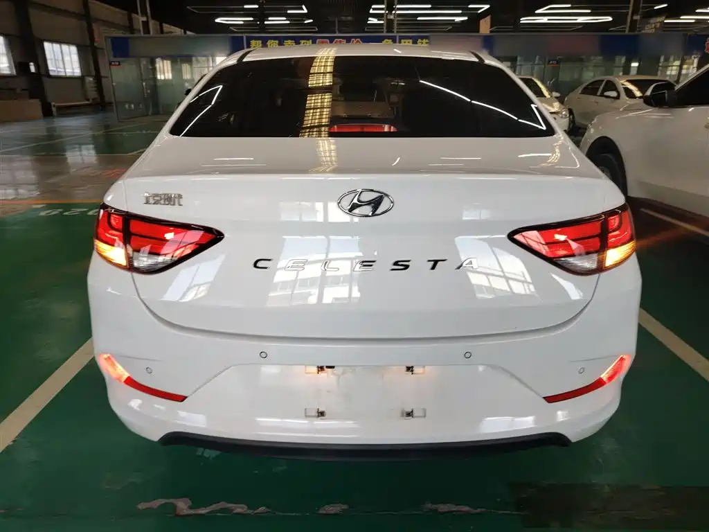 Hyundai Elantra 2020 — фото 6