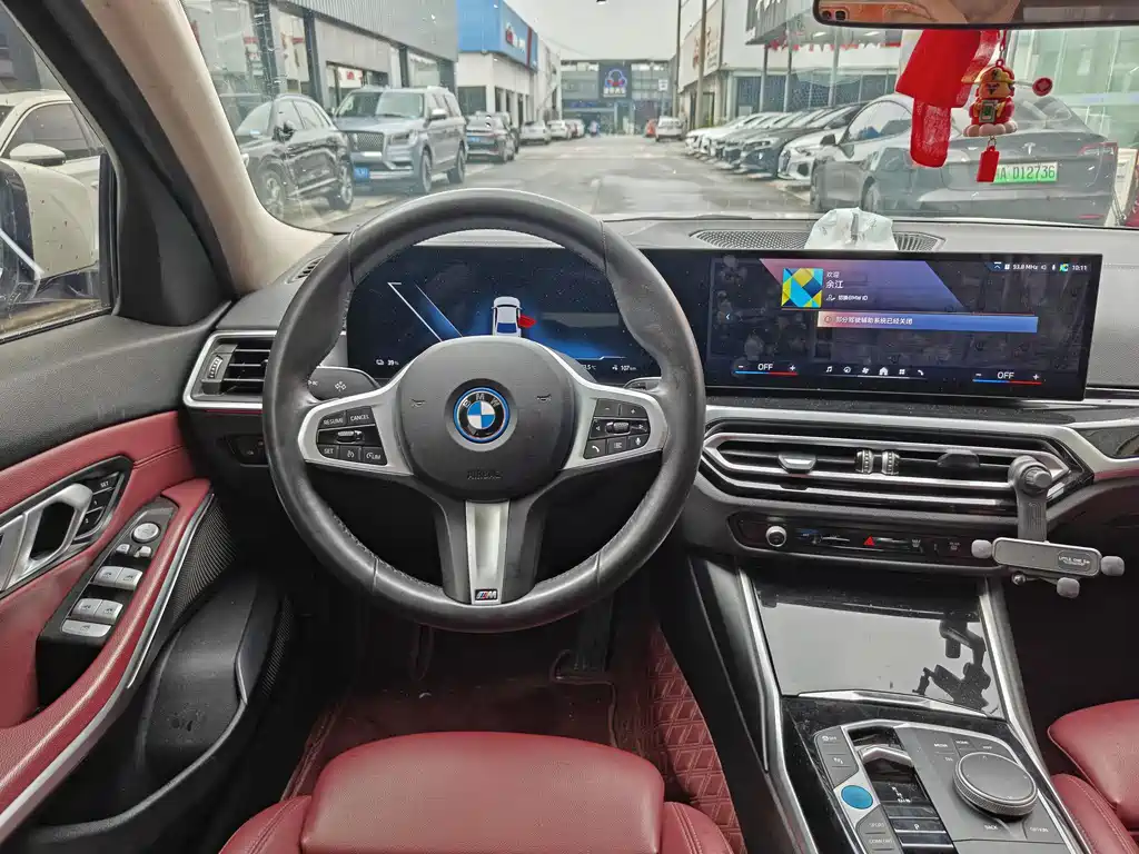 BMW i3 2024 — фото 9