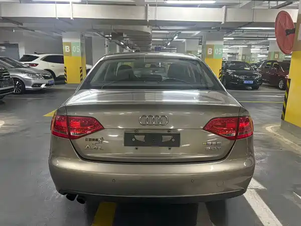 Audi A4L 2012