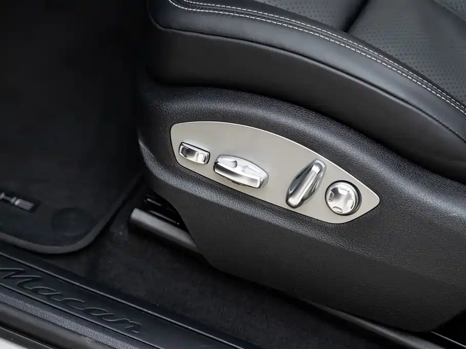 Porsche Macan 2022 — фото 18