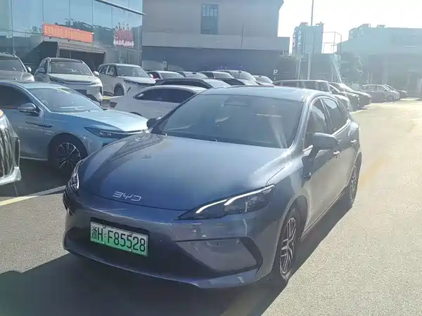 BYD Seal 05 DM-i 2025