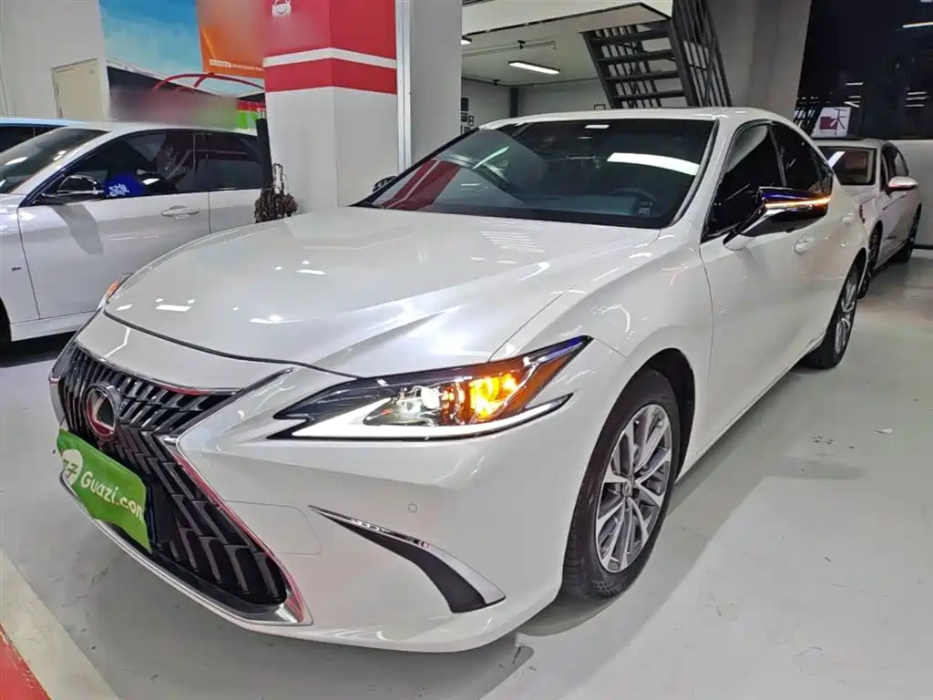 Lexus ES 2024 — фото 2