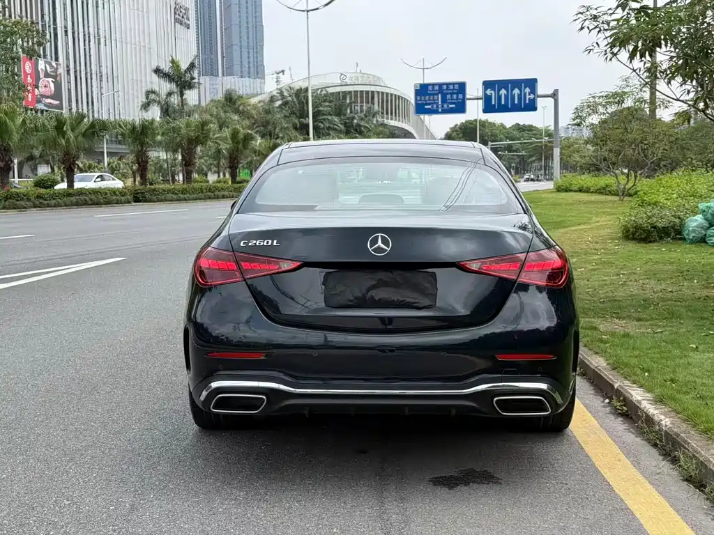 Mercedes-Benz C-Class 2024