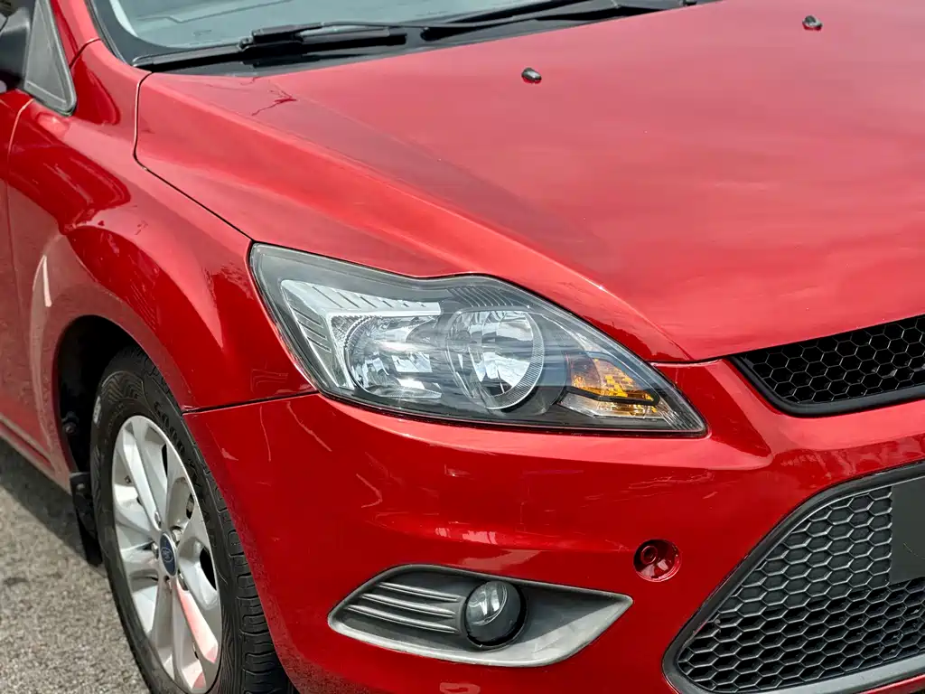 Ford Focus 2015 — фото 16