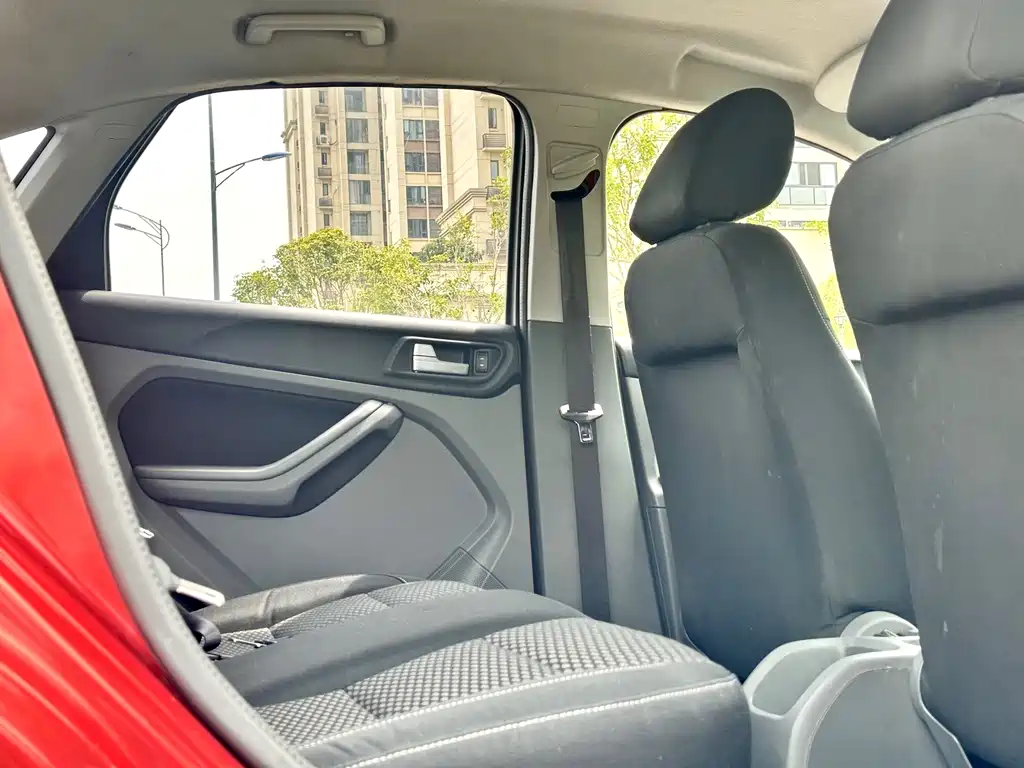 Ford Focus 2015 — фото 30