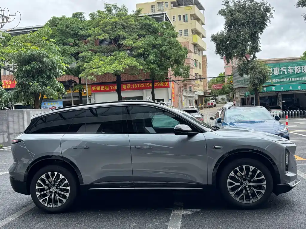 NIO ES6 2025