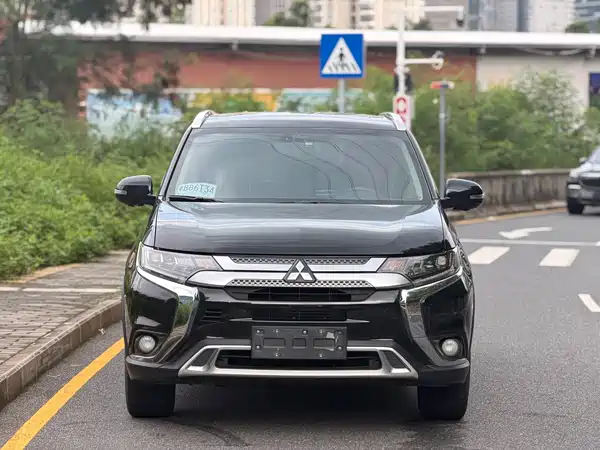 Mitsubishi Outlander 2020
