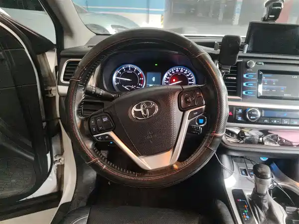 Toyota Highlander 2017