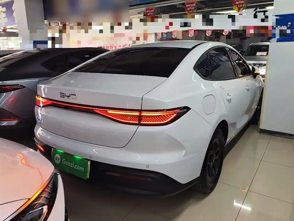 BYD Seal 05 DM-i 2025 — фото 7