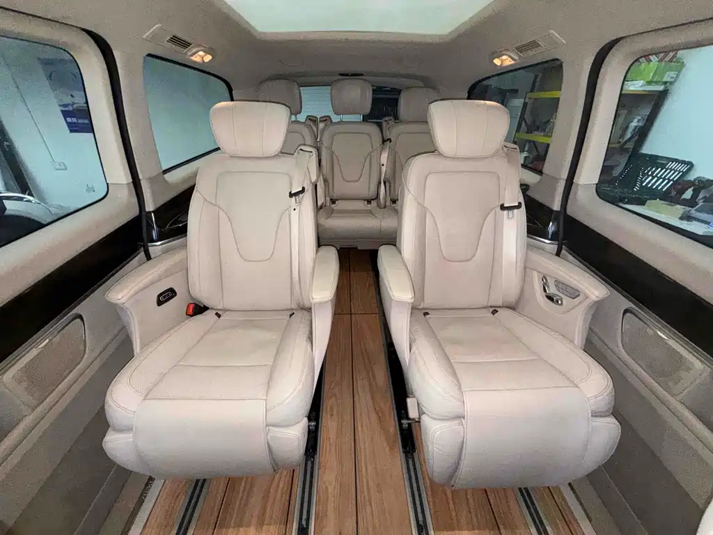 Mercedes-Benz V-Class 2018 — фото 22