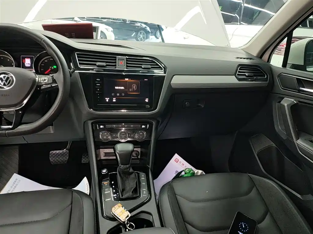 Volkswagen Tiguan L 2021 — фото 13